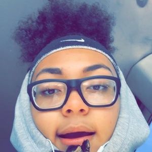 Meet your Posher, Juanita